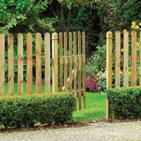 Staccionata in legno di pino naturale, ideale per recinzione giardino
